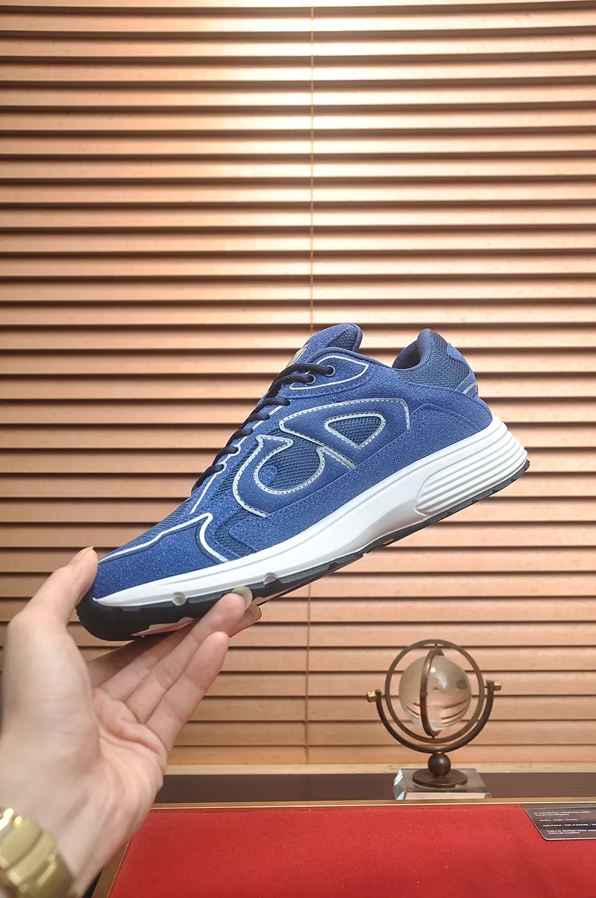 Men's men's shoes 💰: 500💶 (top original order) Brand: Dior (Dior) Standard code: Men's code 38-44 (45 customized) Grade: Same as the official website Material: Top original cowhide spliced ​​together Original wear-resistant and lightweight outsole Style category: Fashionable casual shoes Distinguished luxury brand elements top luxury Color: Actual picture color
